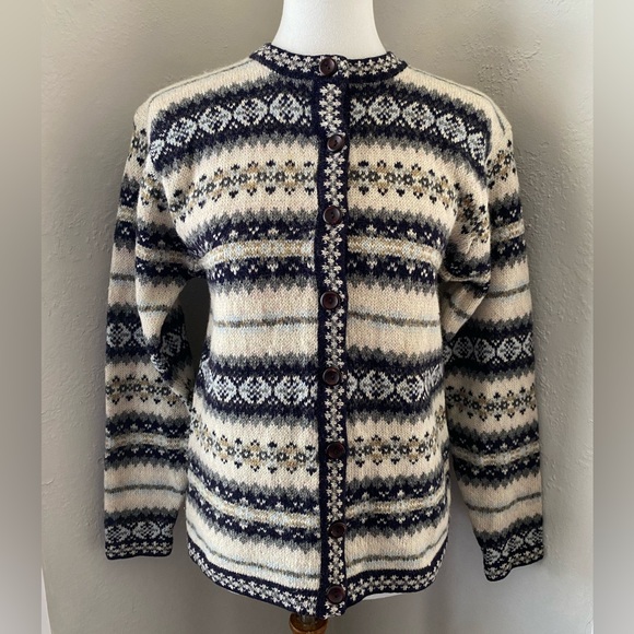 Crystal-Kobe Sweaters - Vtg 70s Crystal-Kobe 100% Shetland Wool Fair Isle Grandma Cottage Crew Cardigan